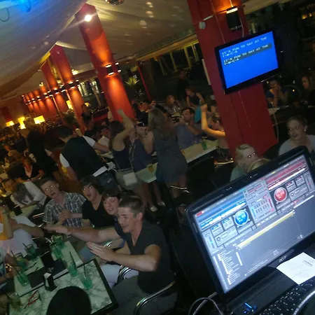 Hotel Amalfi & Restaurant Karaoke Bar-2