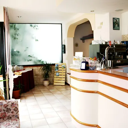 Hotel Jolie-3