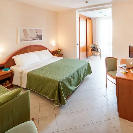 Hotel Gabriella-3