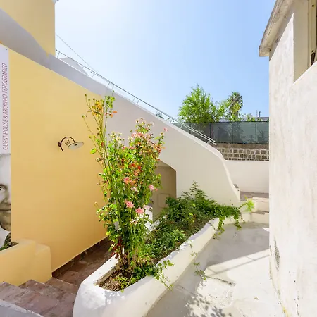 Le Grand Bleu - Gioia Apartments-3