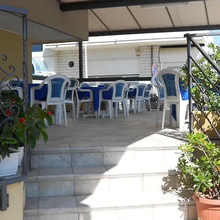 Hotel Laguna Blu-3