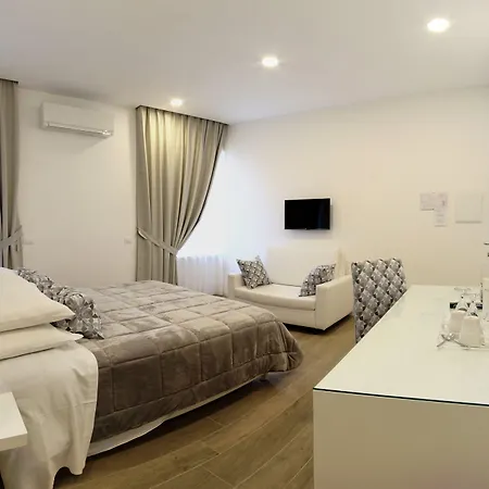 Dea Guest House-3
