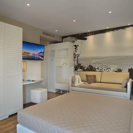 Embassy Hotel & Spa-3