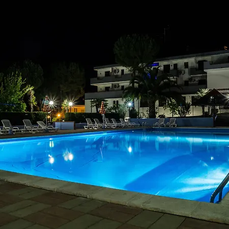 Pineto Resort-2