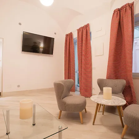 Hotel Marina Charming Rooms-2