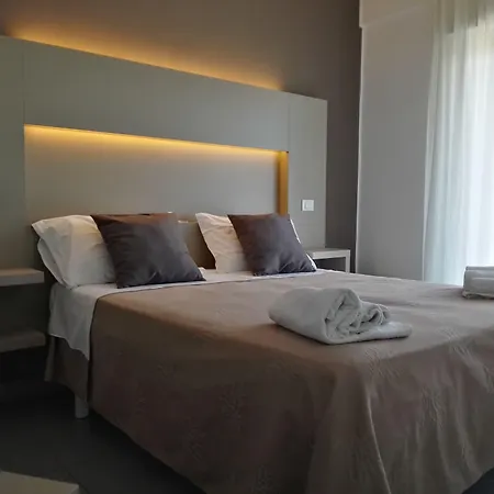 Hotel Desire'-2