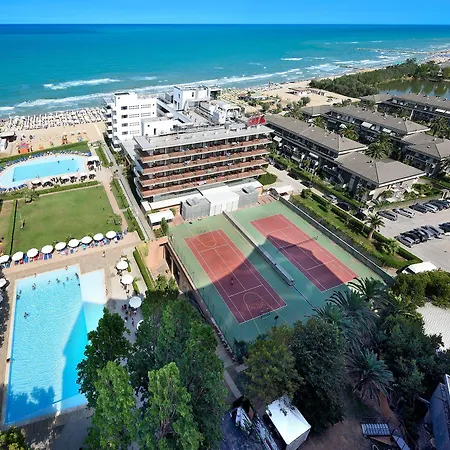 Hotel President-2