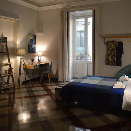Bed, Book & Breakfast Landolina-3