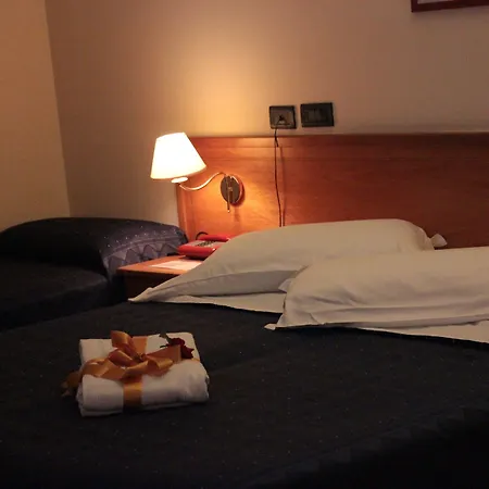 Lion'S Hotel-3