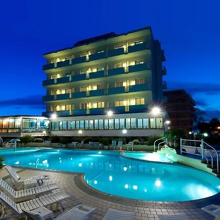 Strand Hotel Colorado-2