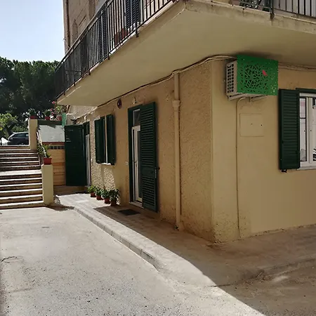 Guest House B&B Via Marina-3