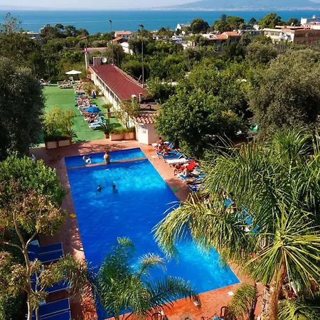 Sorrento Comfort Rooms con piscina-2