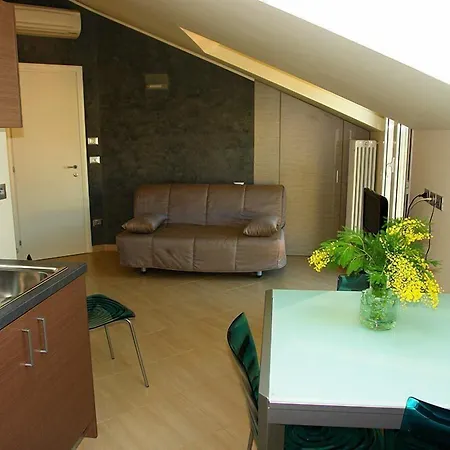 Residence Villa Carmen fronte mare a 50 mt-2
