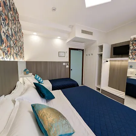 Hotel Ariane - Beachfront, Xxl Breakfast & Sea View-3