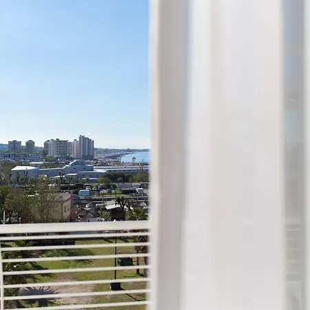 Universal Hotel & Homes-2
