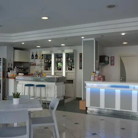 Lively Hotel-2