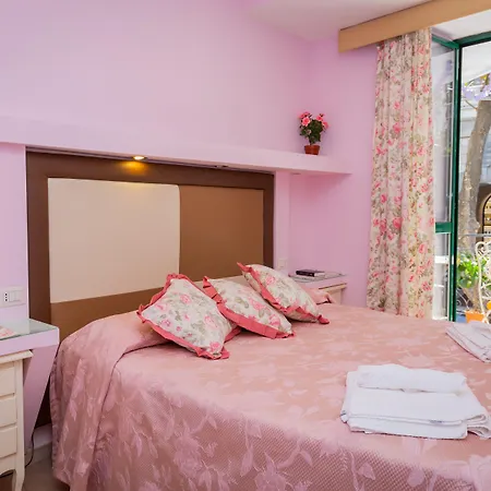 Albergo Del Centro Storico-3