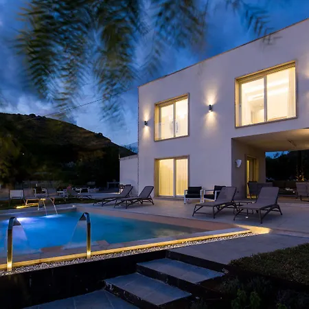 Scissure Sea Suite-3