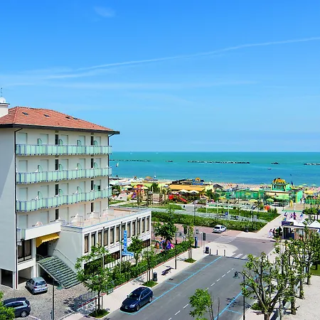 Little Hotel-2
