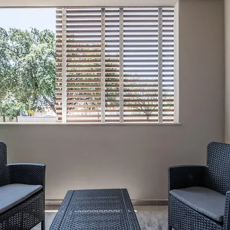 Helios Guest House-2