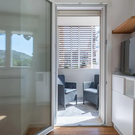 Helios Guest House-3