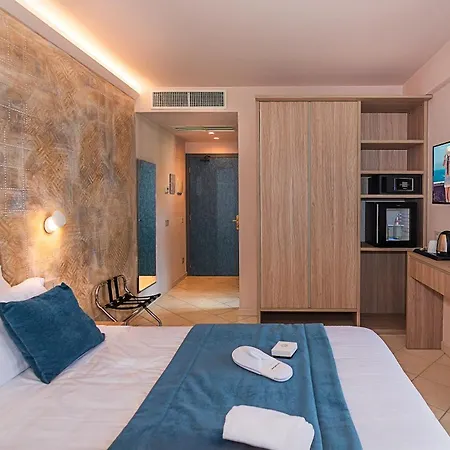 Hotel Harmony-Smile-2