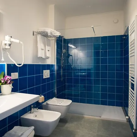 Mistral2 Hotel-3