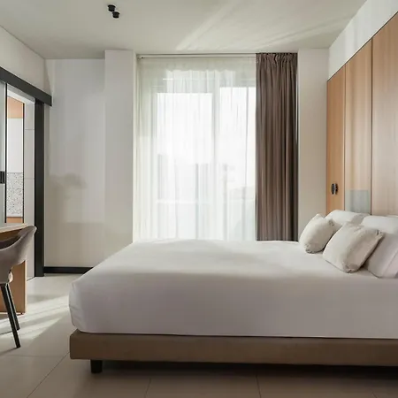 Aqua Hotel-3