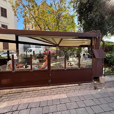 Be Your Home - Guest House Fuori Dal Porto-2