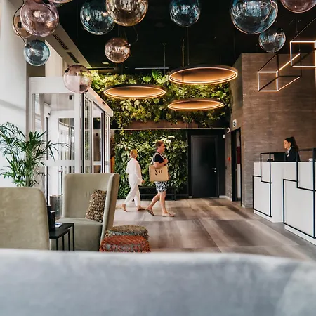 J44 Lifestyle Hotel-2