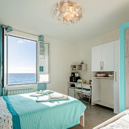 SEAHORSEROOM - Frontemare con Idromassaggio-3