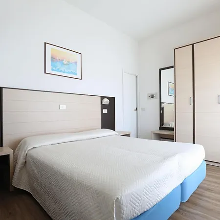 Hotel Daniel'S Fronte Mare-2