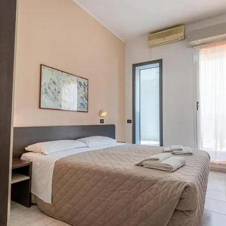 Hotel Villa Dina-2