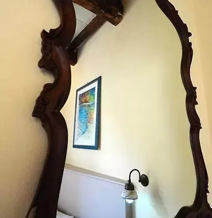 Ricky Rooms-2