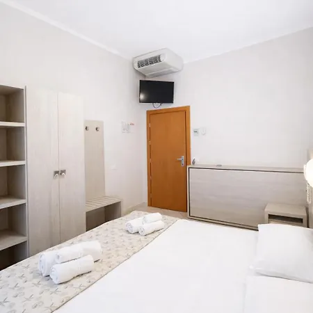 Hotel Giove-3