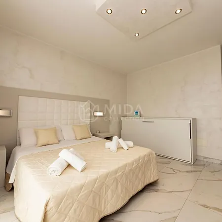 Riviera Luxury Rooms-3