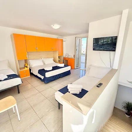 Leo Rooms & Sea-3