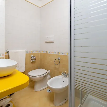 Marea Luxury Rooms-3