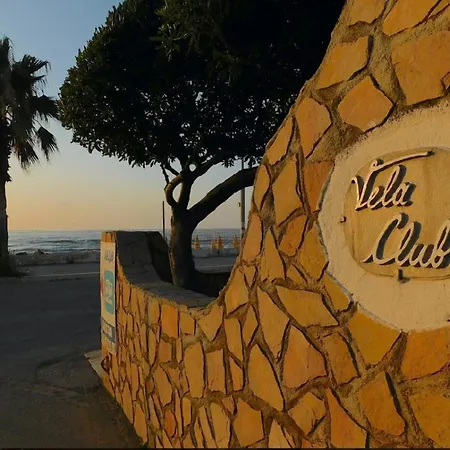 Vela Club Hotel & Appartamenti-3