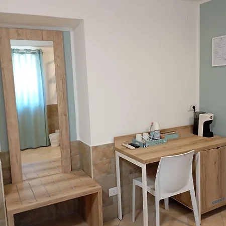 Roccabianca Rooms&Studios-2