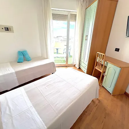 Hotel President-3