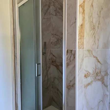 Guest House Tra Rocce E Mare-3