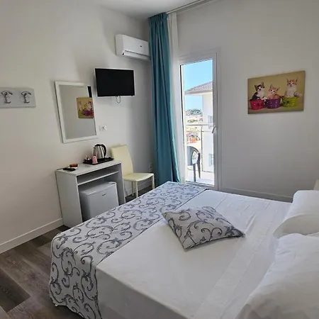 Hotel Linda-3