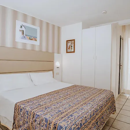 Hotel Gabriella-2