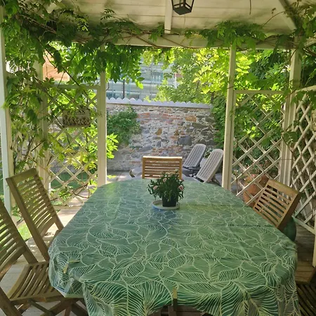 Serra di mare casa con giardino-3