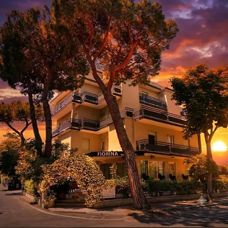Fiorina Bed&Breakfast - Colazione fino a mezzogiorno - Parcheggio moto videosorvegliato gratuito-3