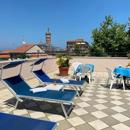 Palace Hotel Civitanova - stazione, centro città e mare-2