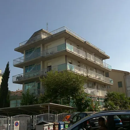Hotel Elvira-2