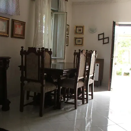 Edvige' S House In Residence-3