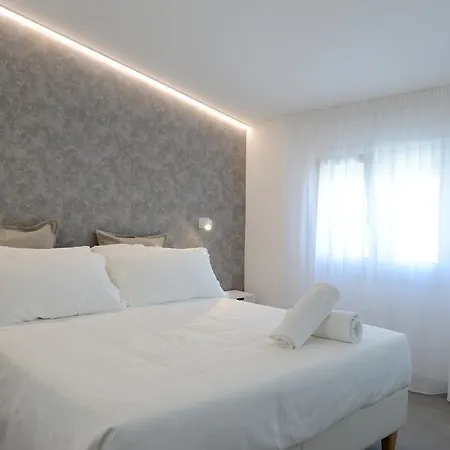 Miramed Rooms-2